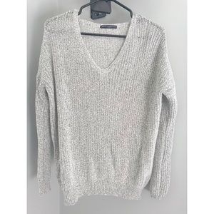 Brandy Melville Sweater 🌿